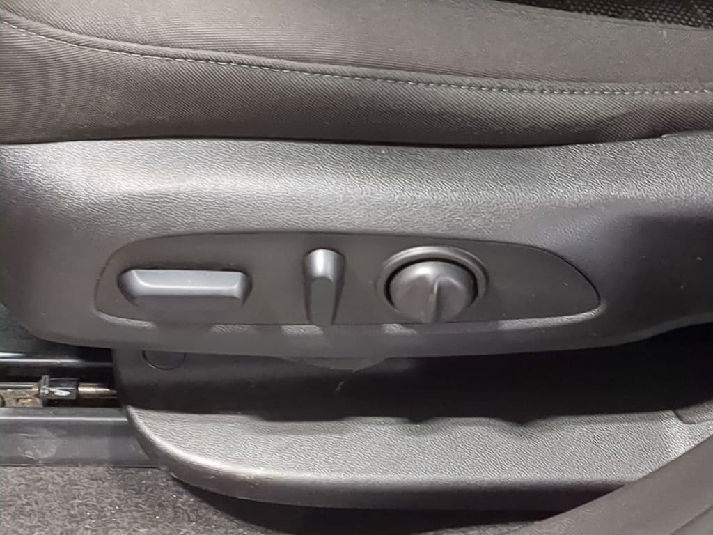 Thumbnail: 2020 Chevrolet Blazer - 21