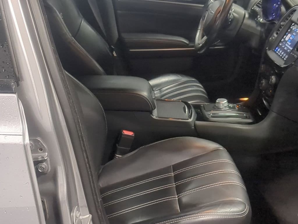 Thumbnail: 2018 Chrysler 300 - 27