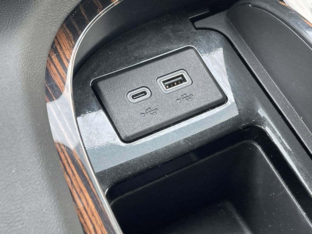 Thumbnail: 2024 Cadillac Escalade - 37