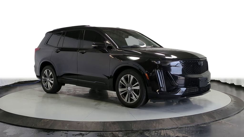 Thumbnail: 2021 Cadillac XT6 - 3