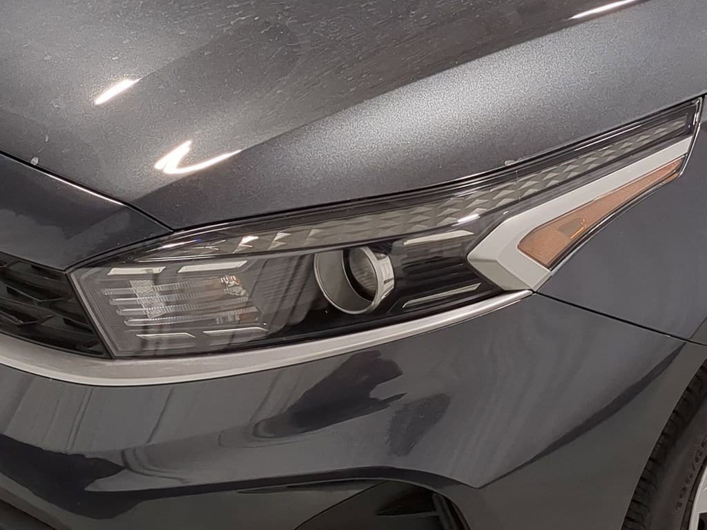 Thumbnail: 2022 Kia Forte - 18