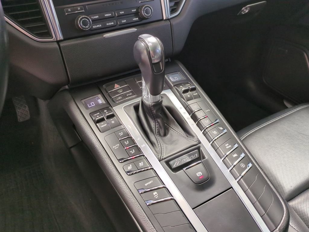2018 Porsche Macan S 29