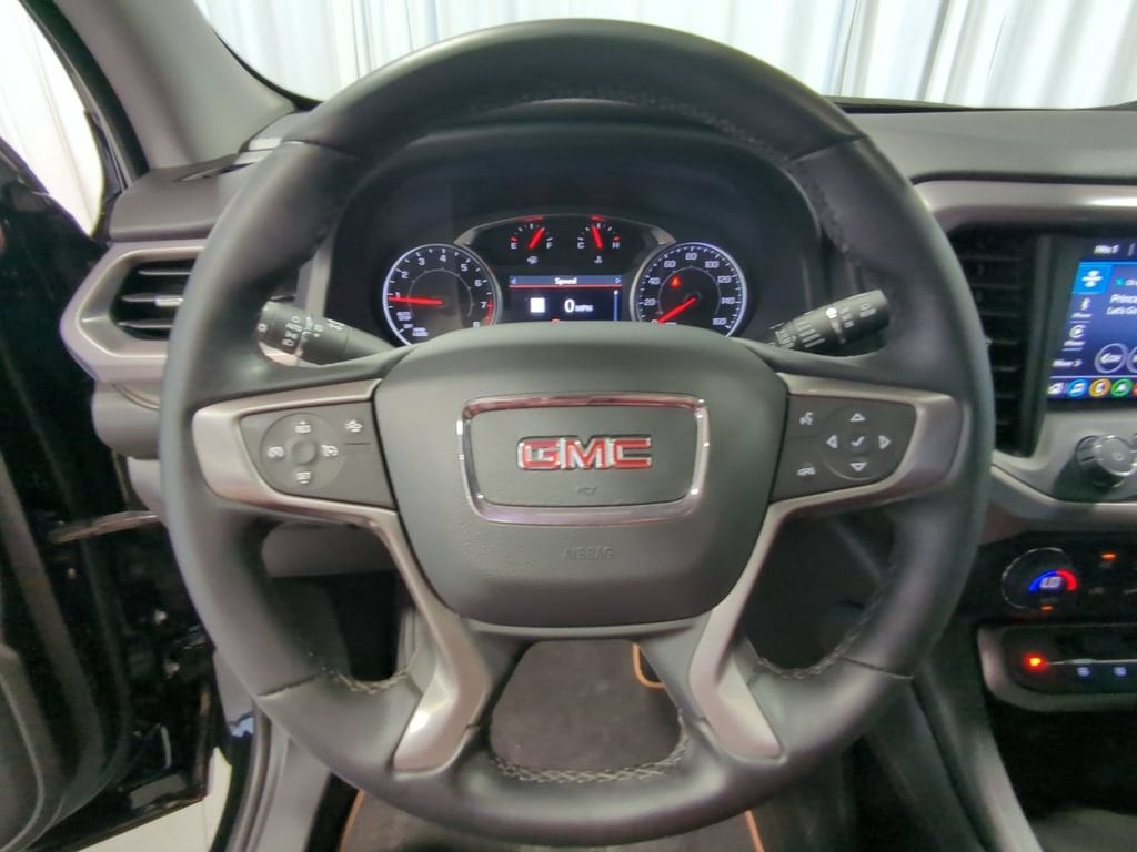 Thumbnail: 2023 GMC Acadia - 22