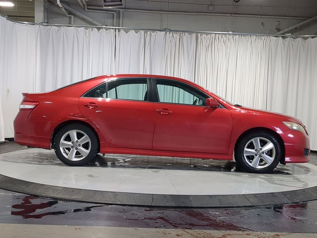 Thumbnail: 2011 Toyota Camry - 17