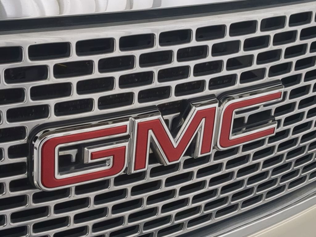 Thumbnail: 2015 GMC Yukon - 15