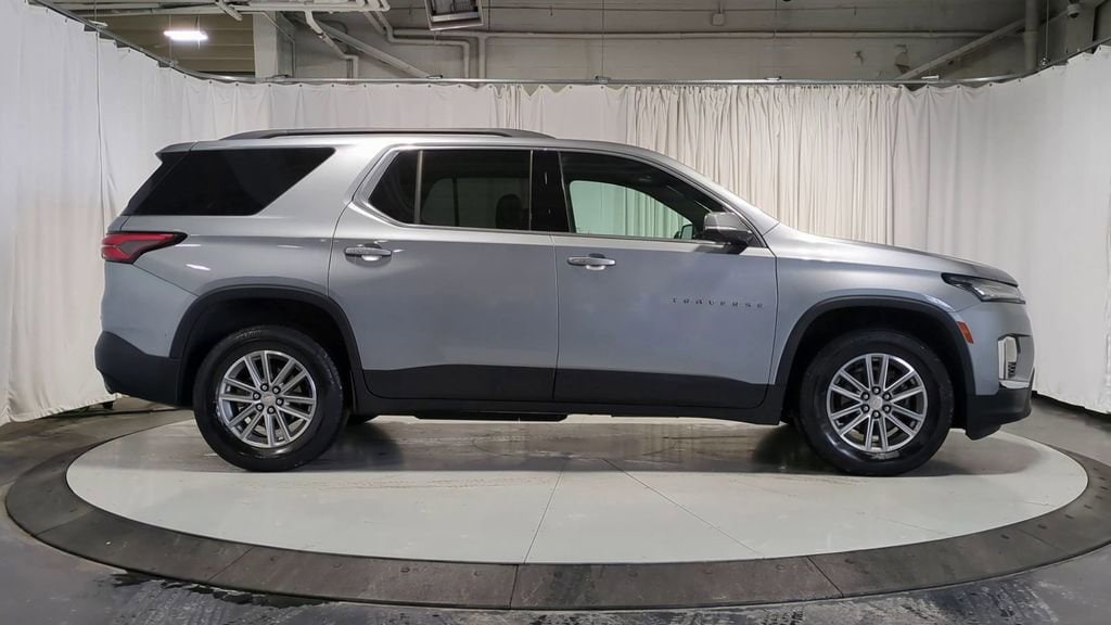 Thumbnail: 2023 Chevrolet Traverse - 9