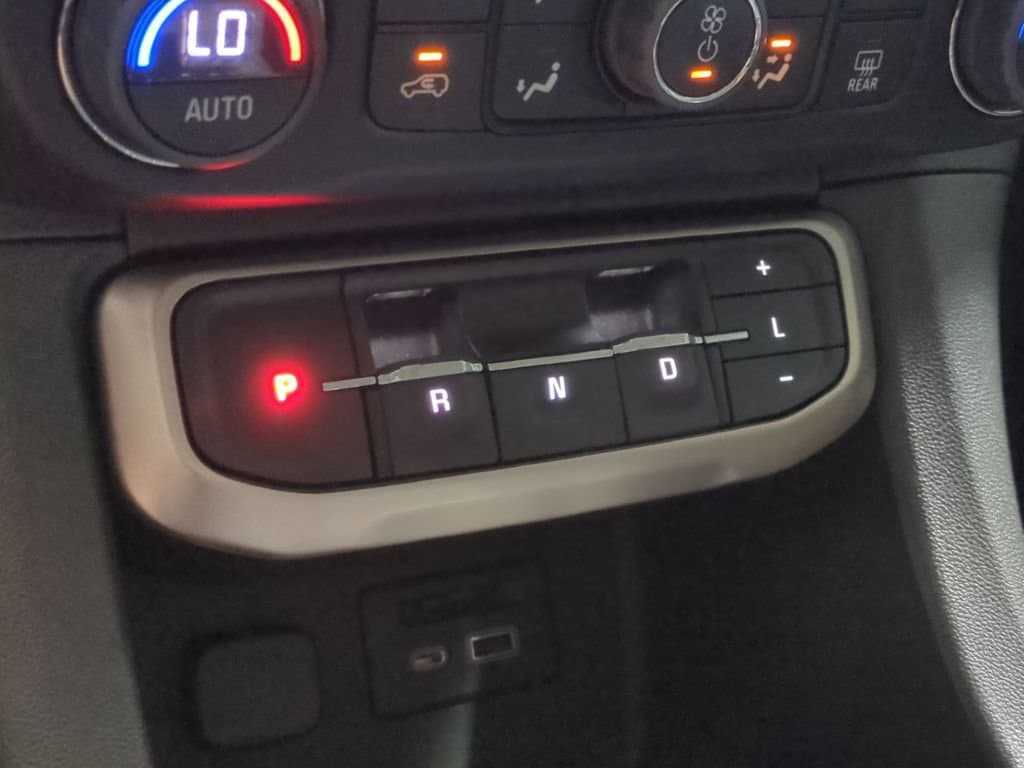 Thumbnail: 2022 GMC Acadia - 35