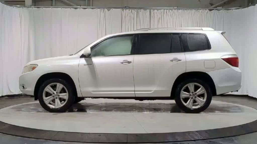 Thumbnail: 2010 Toyota Highlander - 5