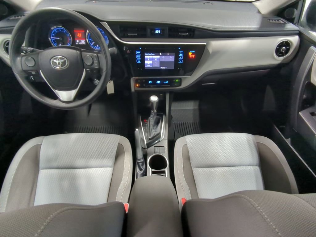 Thumbnail: 2018 Toyota Corolla - 18