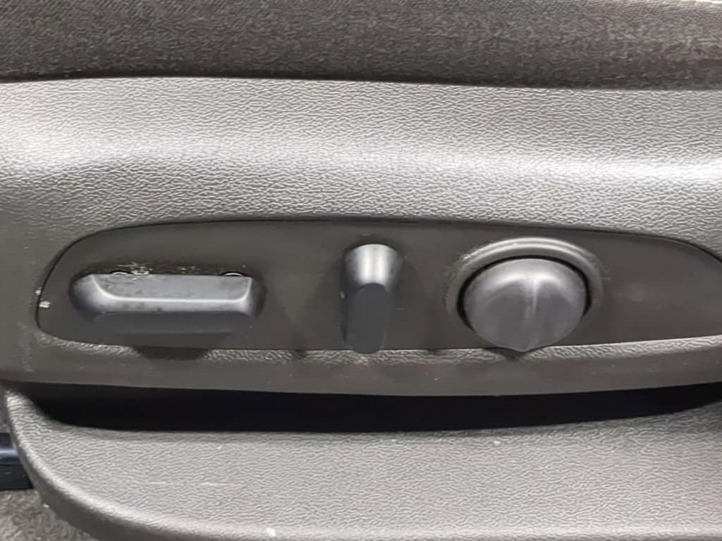 Thumbnail: 2020 GMC Acadia - 31