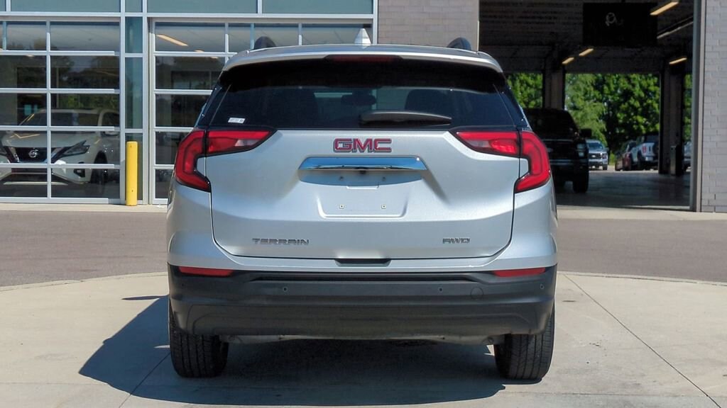 Used 2021 GMC Terrain SLE SUV