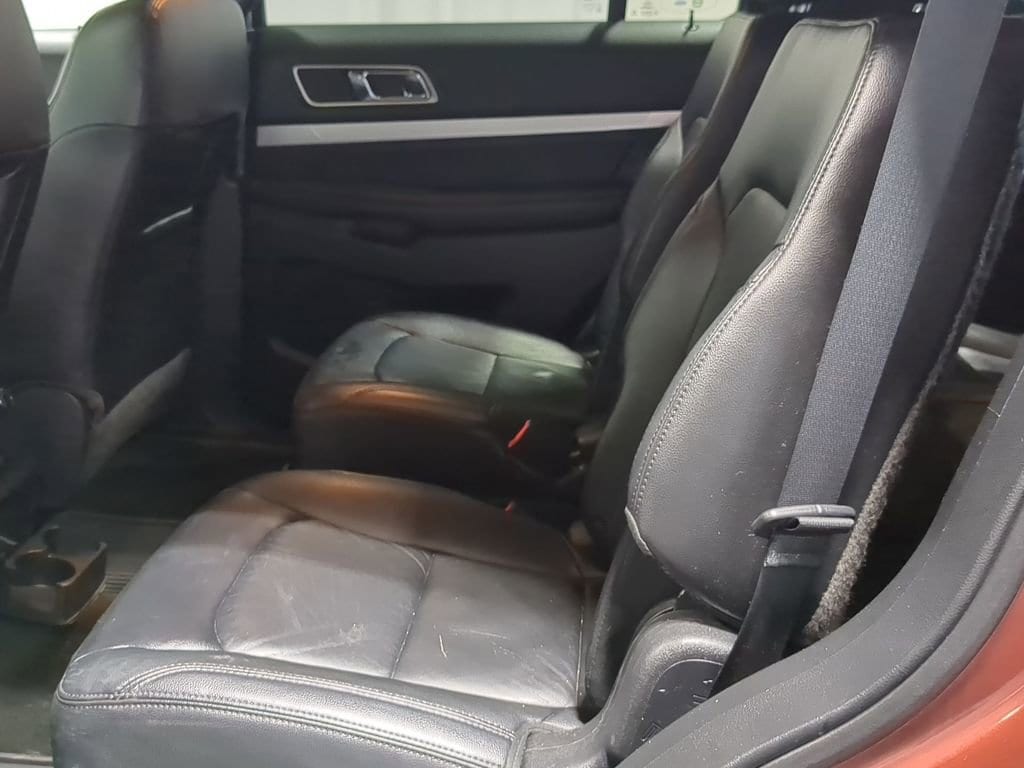 Thumbnail: 2016 Ford Explorer - 32