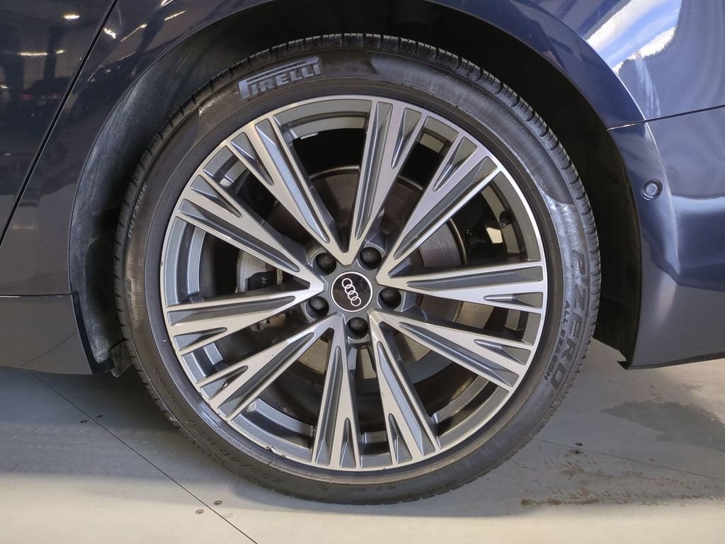 Thumbnail: 2021 Audi A6 - 17