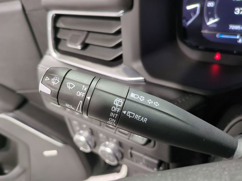 Thumbnail: 2024 GMC Yukon - 33