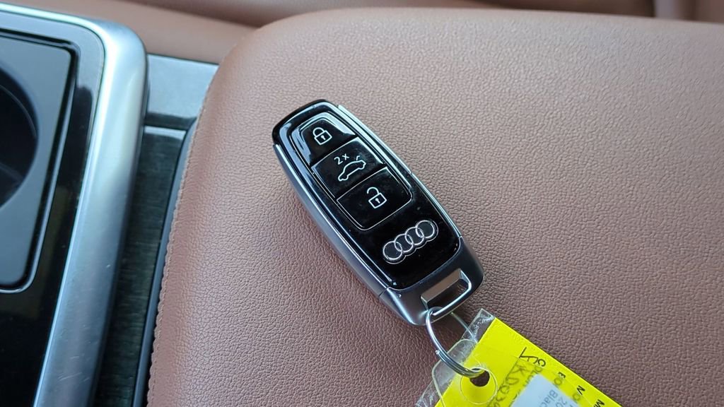Thumbnail: 2019 Audi Q8 - 34