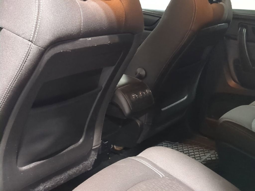 Thumbnail: 2015 GMC Acadia - 31