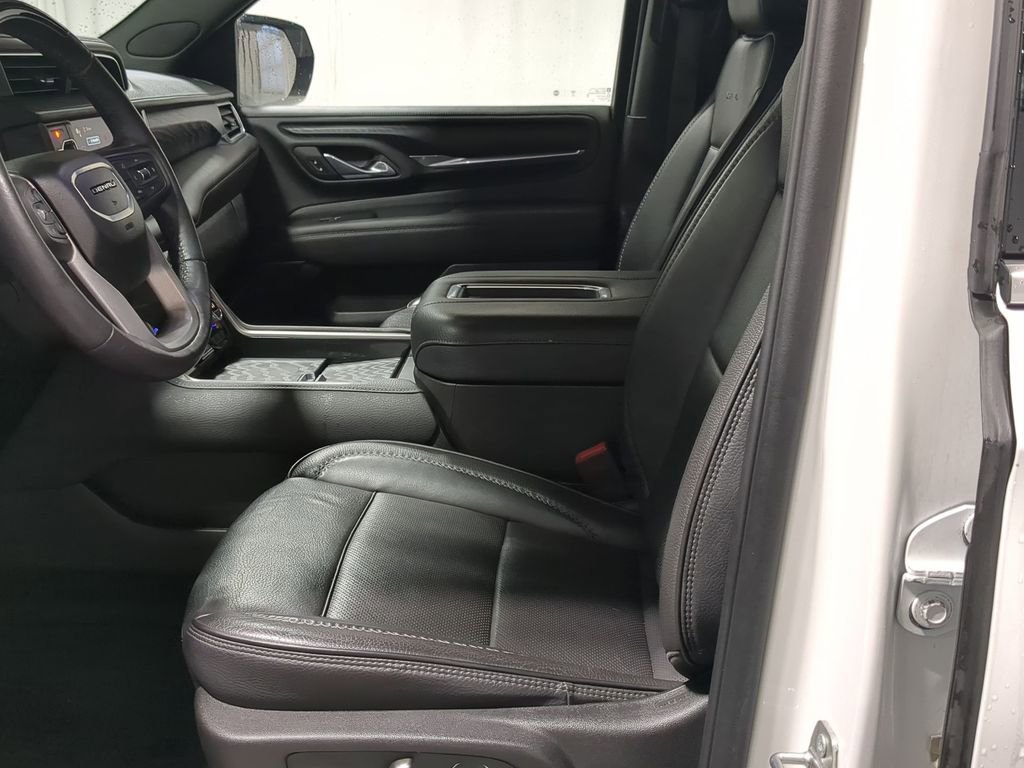 Thumbnail: 2024 GMC Yukon XL - 16