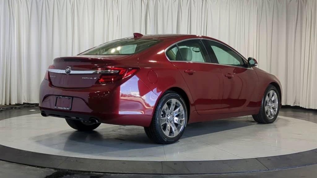 Thumbnail: 2016 Buick Regal - 10
