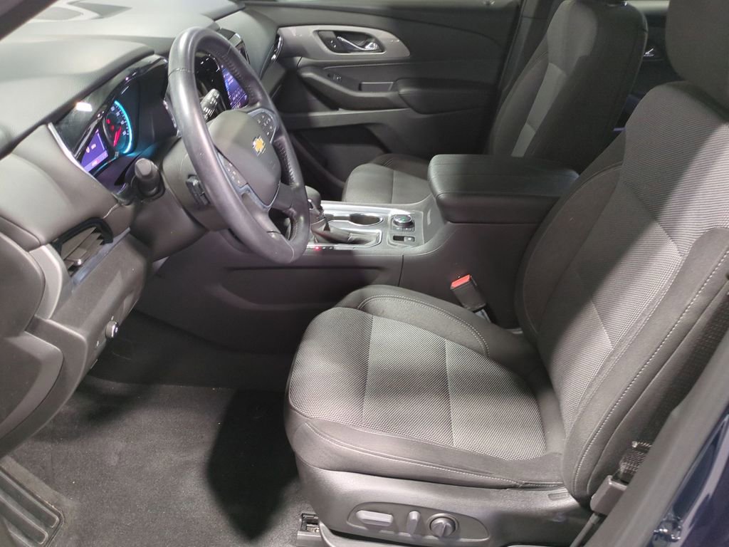 Thumbnail: 2022 Chevrolet Traverse - 20