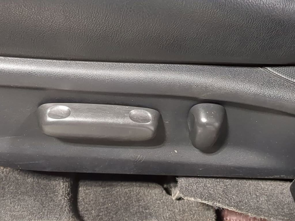 Thumbnail: 2011 Toyota Camry - 29