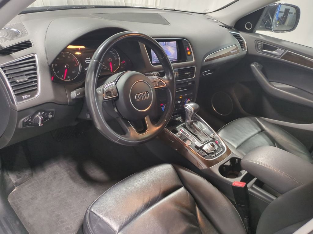 Thumbnail: 2016 Audi Q5 - 10