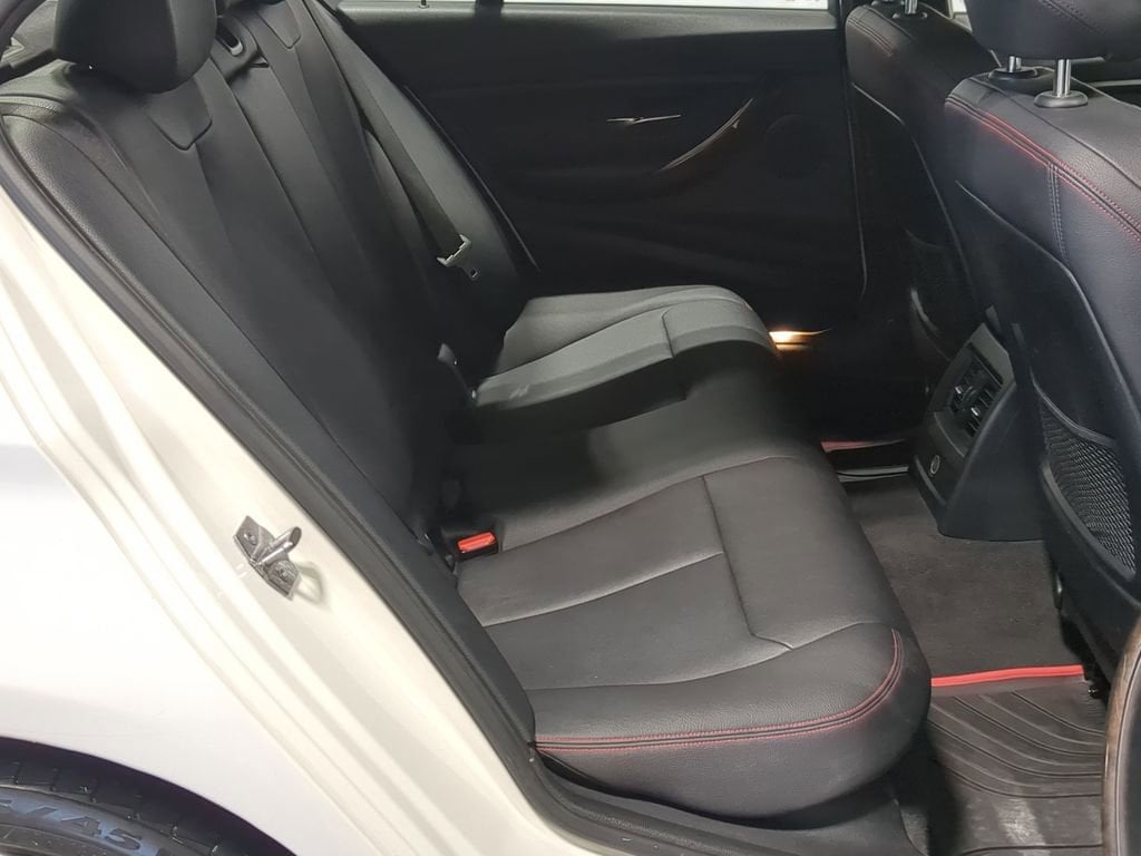 Thumbnail: 2015 BMW 3 Series - 34