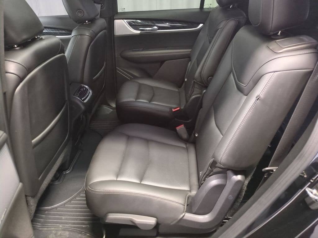 Thumbnail: 2021 Cadillac XT6 - 22