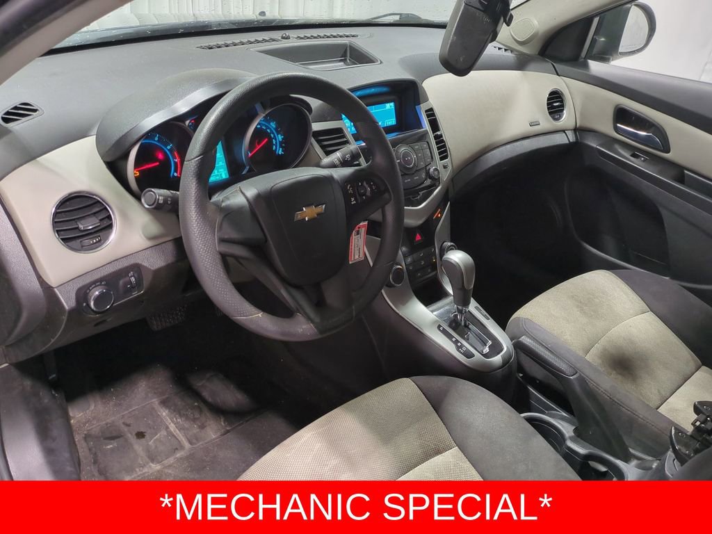 Thumbnail: 2014 Chevrolet Cruze - 10