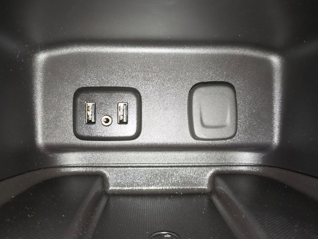 Thumbnail: 2018 Chevrolet Equinox - 36