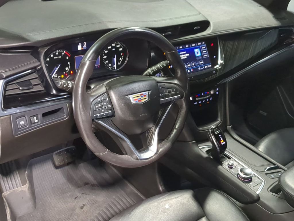 Thumbnail: 2023 Cadillac XT6 - 12