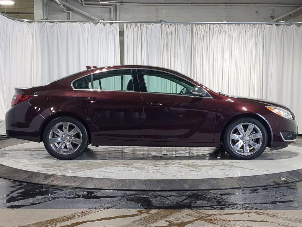 Thumbnail: 2017 Buick Regal - 18