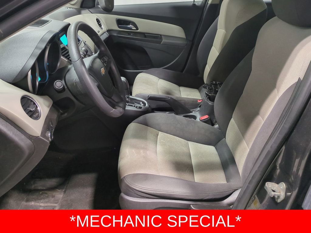 Thumbnail: 2014 Chevrolet Cruze - 16