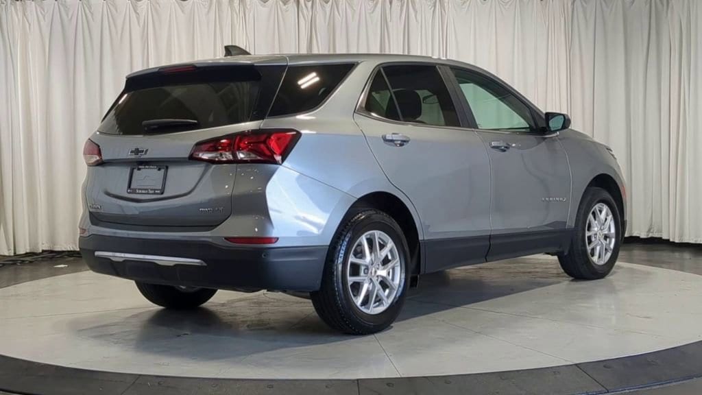 Thumbnail: 2023 Chevrolet Equinox - 9