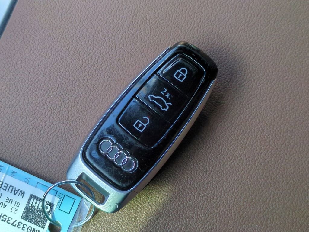 Thumbnail: 2021 Audi A6 - 43