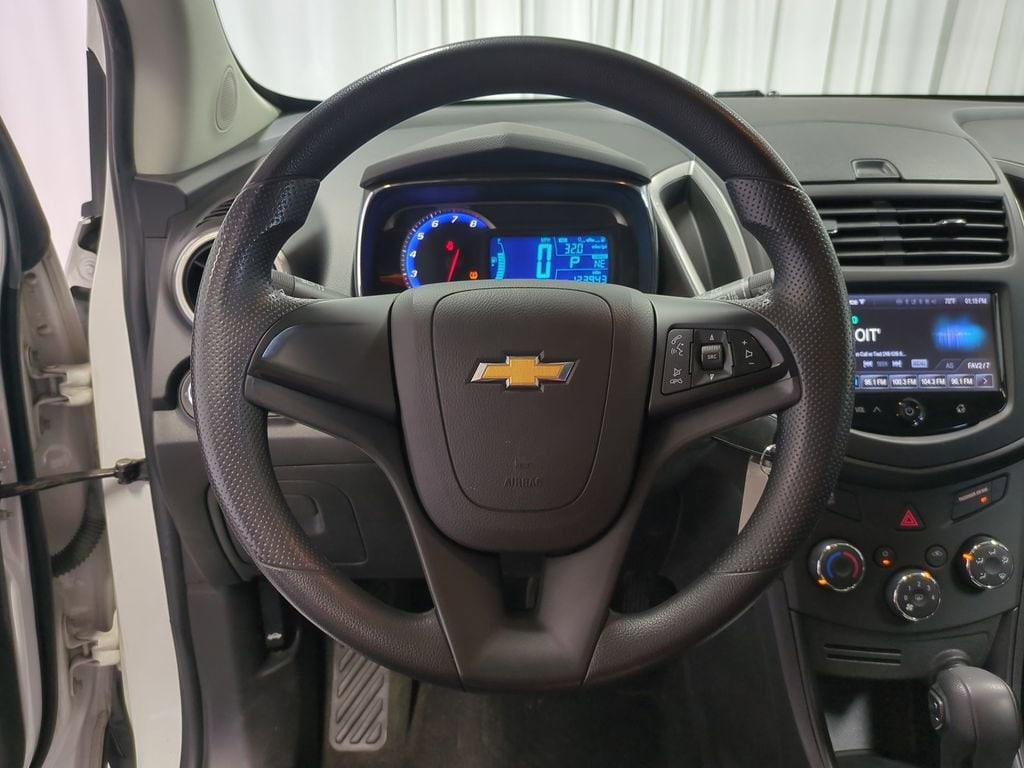 Thumbnail: 2016 Chevrolet Trax - 24