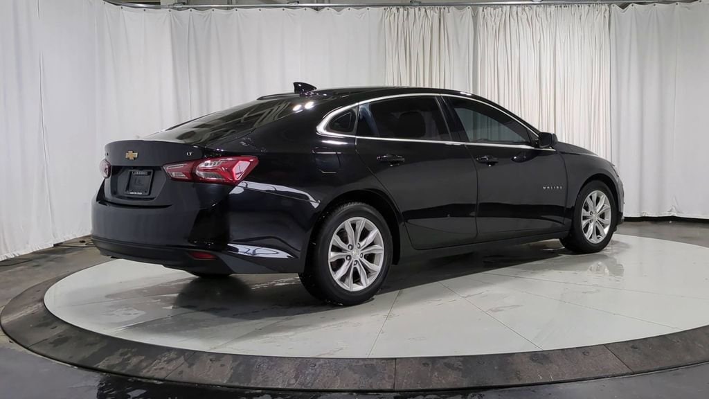 Thumbnail: 2019 Chevrolet Malibu - 10