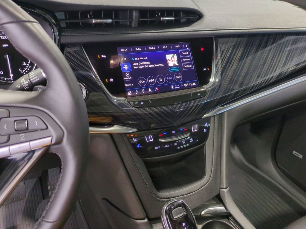 Thumbnail: 2025 Cadillac XT6 - 28