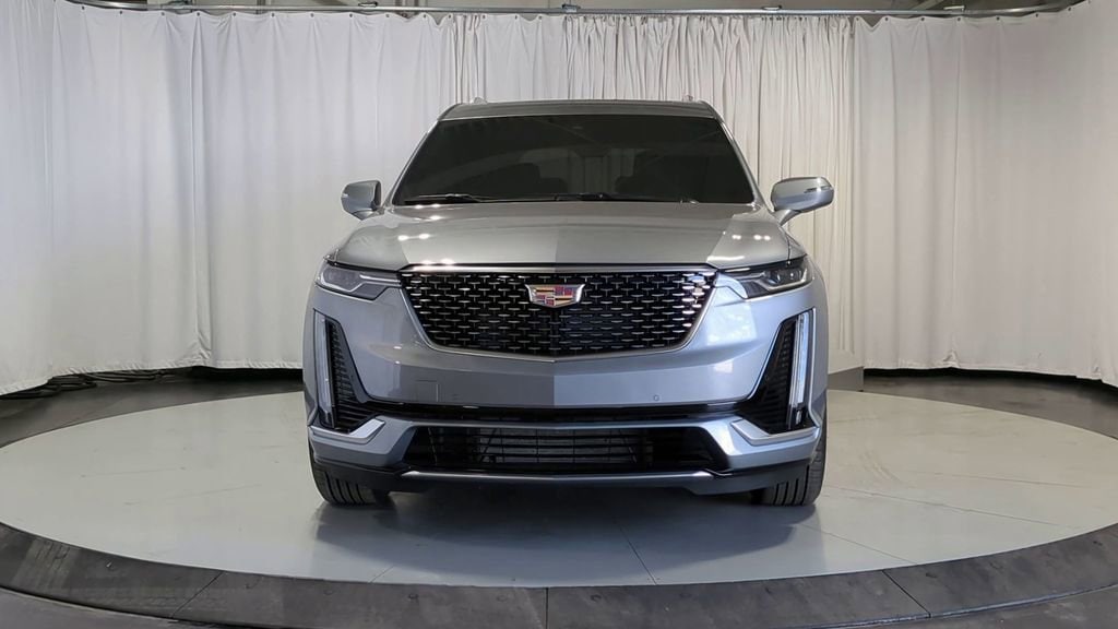 Thumbnail: 2025 Cadillac XT6 - 3