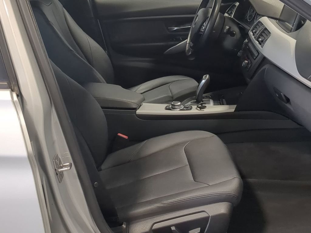 Thumbnail: 2013 BMW 3 Series - 28