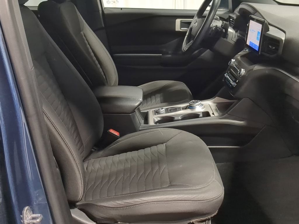 Thumbnail: 2020 Ford Explorer - 25