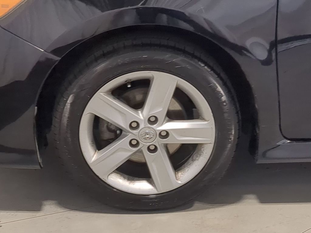 Thumbnail: 2014 Toyota Camry - 17