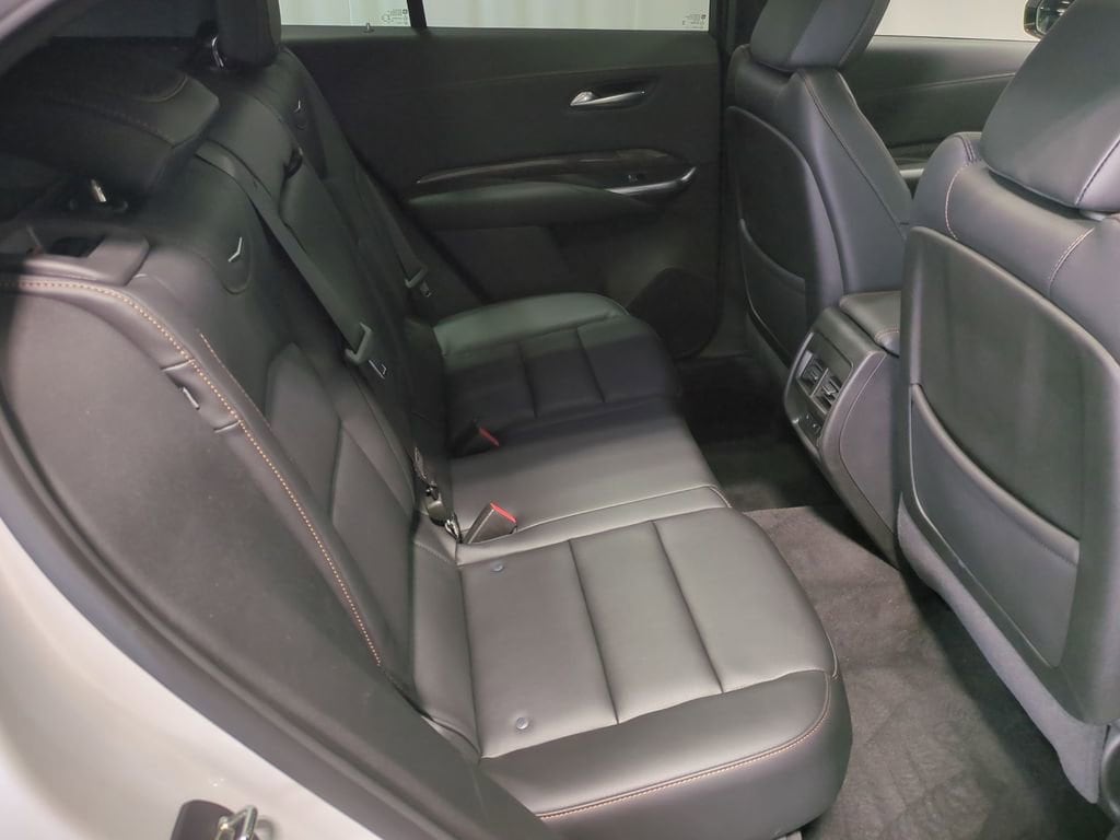 Thumbnail: 2023 Cadillac XT4 - 21