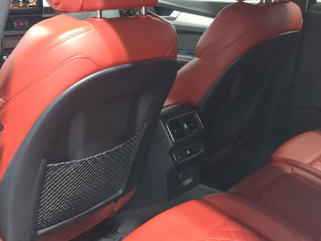 Thumbnail: 2018 Audi SQ5 - 32