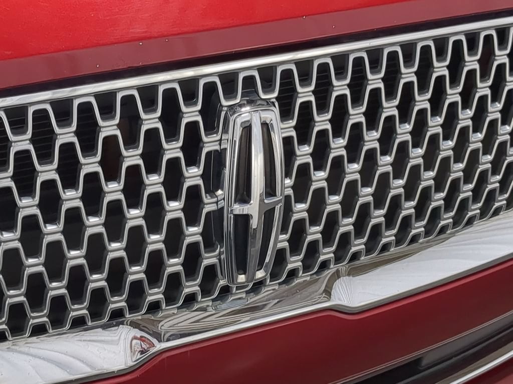 Thumbnail: 2017 Lincoln MKZ - 15