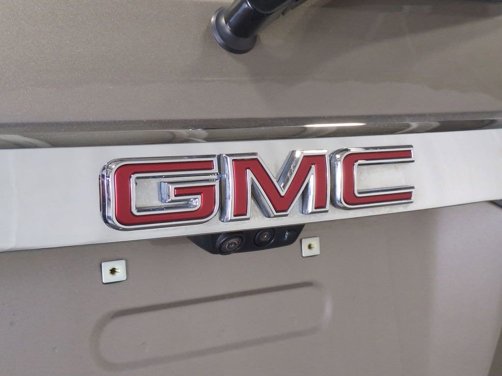 Thumbnail: 2022 GMC Acadia - 11