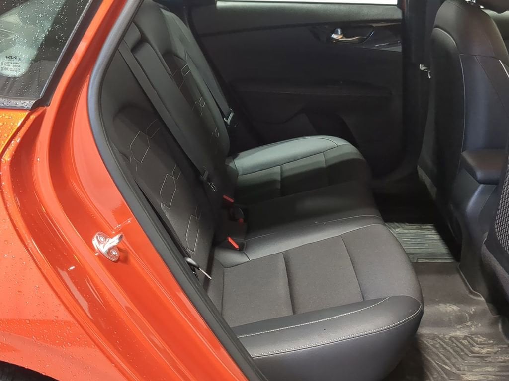 Thumbnail: 2023 Kia Forte - 23