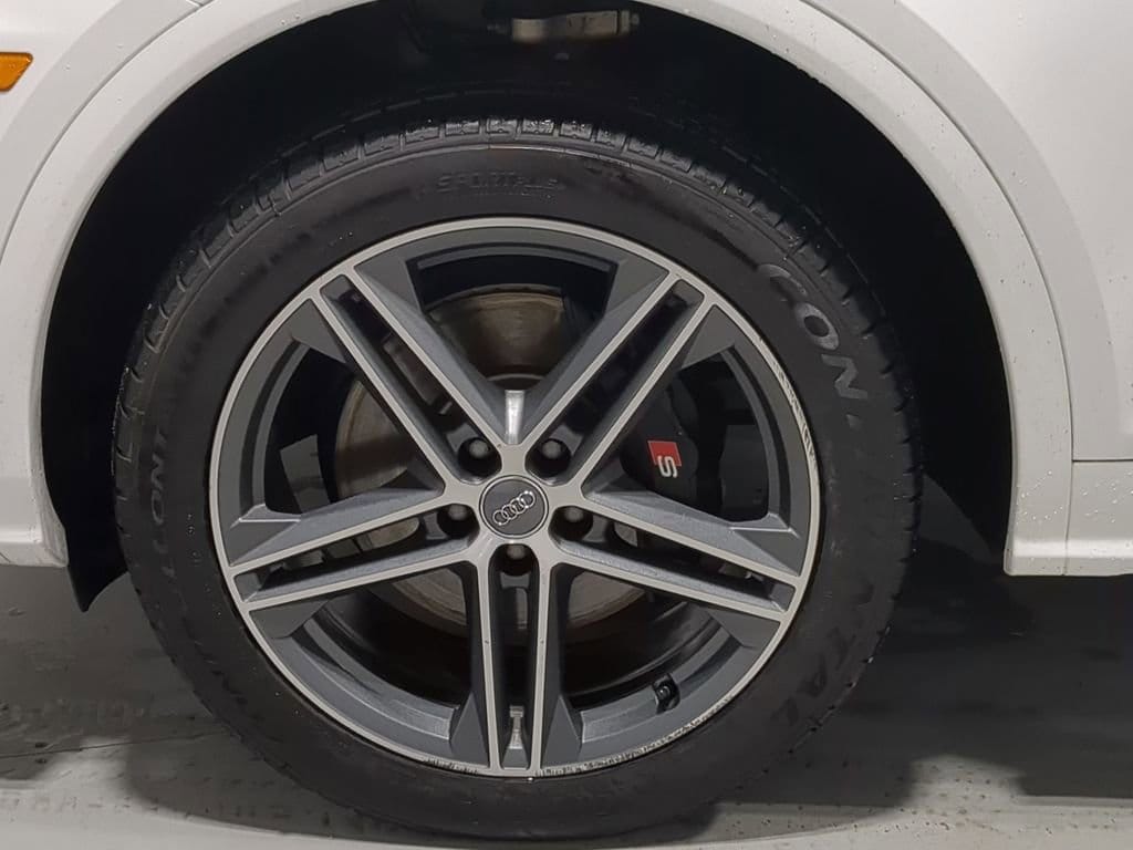 Thumbnail: 2018 Audi SQ5 - 27