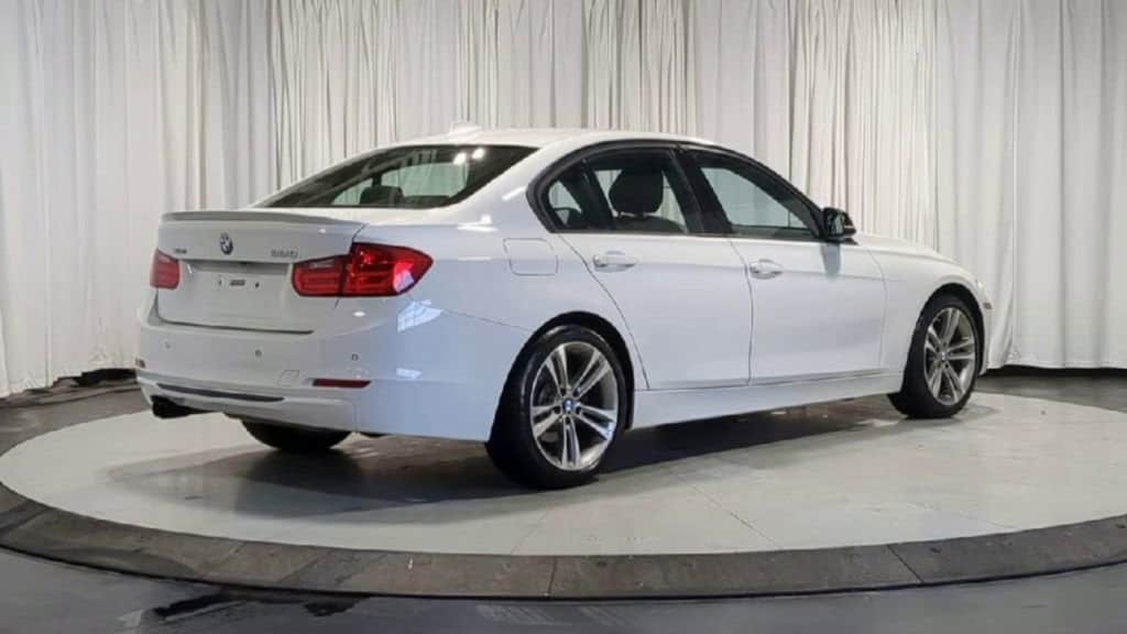 Thumbnail: 2015 BMW 3 Series - 10