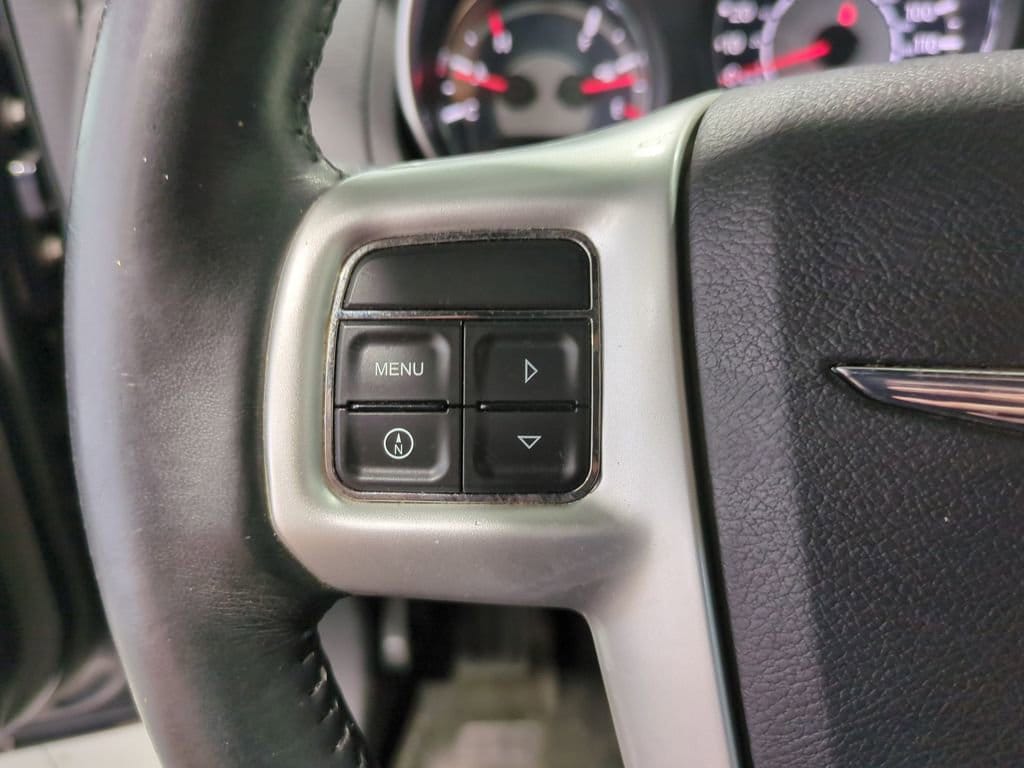 Thumbnail: 2014 Chrysler 200 - 24