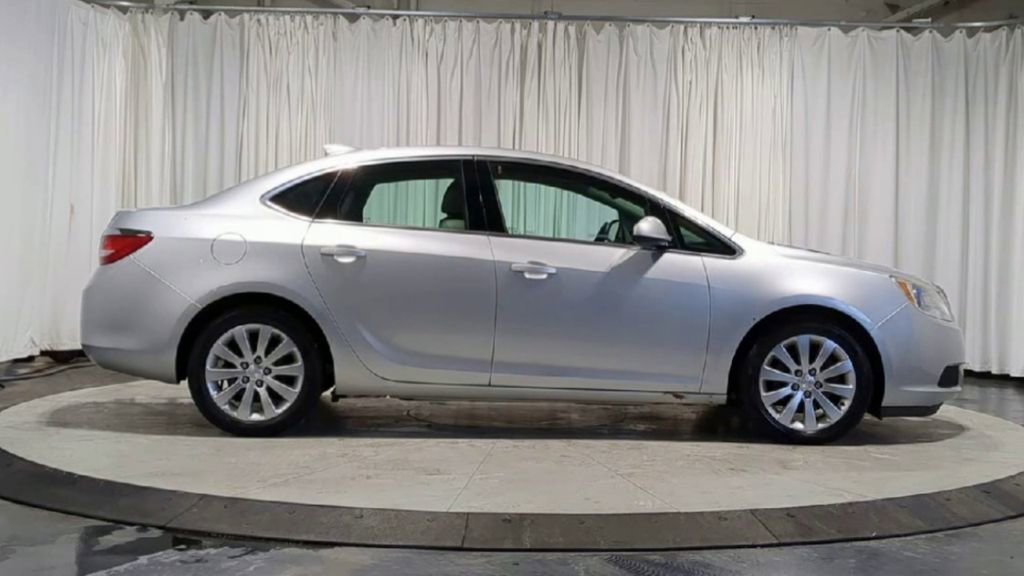 Thumbnail: 2016 Buick Verano - 10